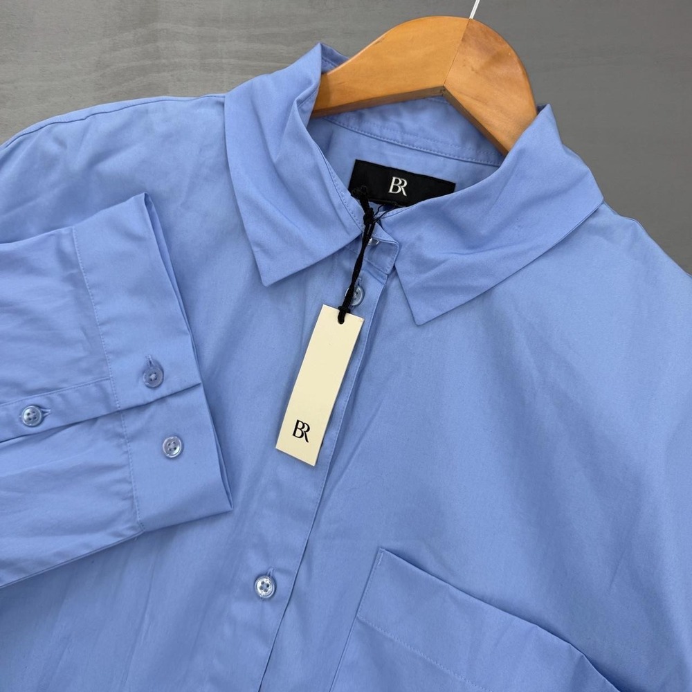 NEW Banana Republic Button Down Shirt Light Blue Cotton Poplin Relaxed Medium